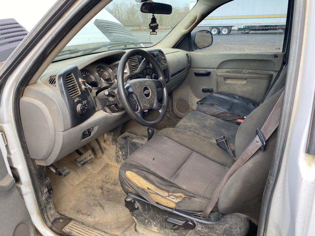 2010 Chevrolet Silverado 4x4 Pickup