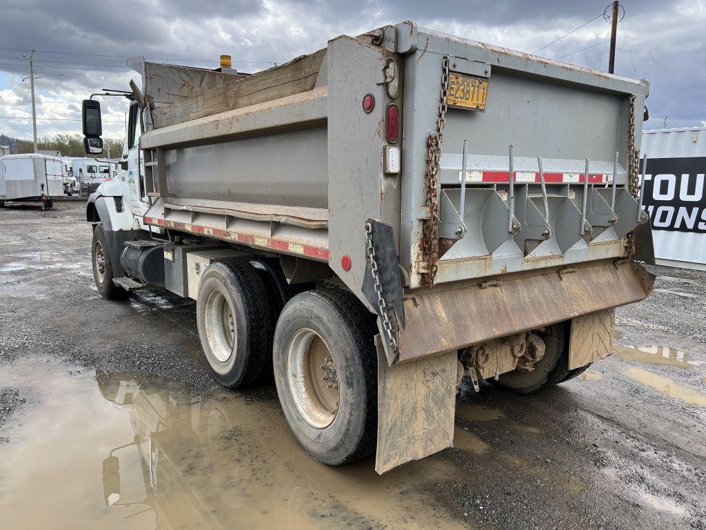 2006 International 7600 T/A Dump Truck