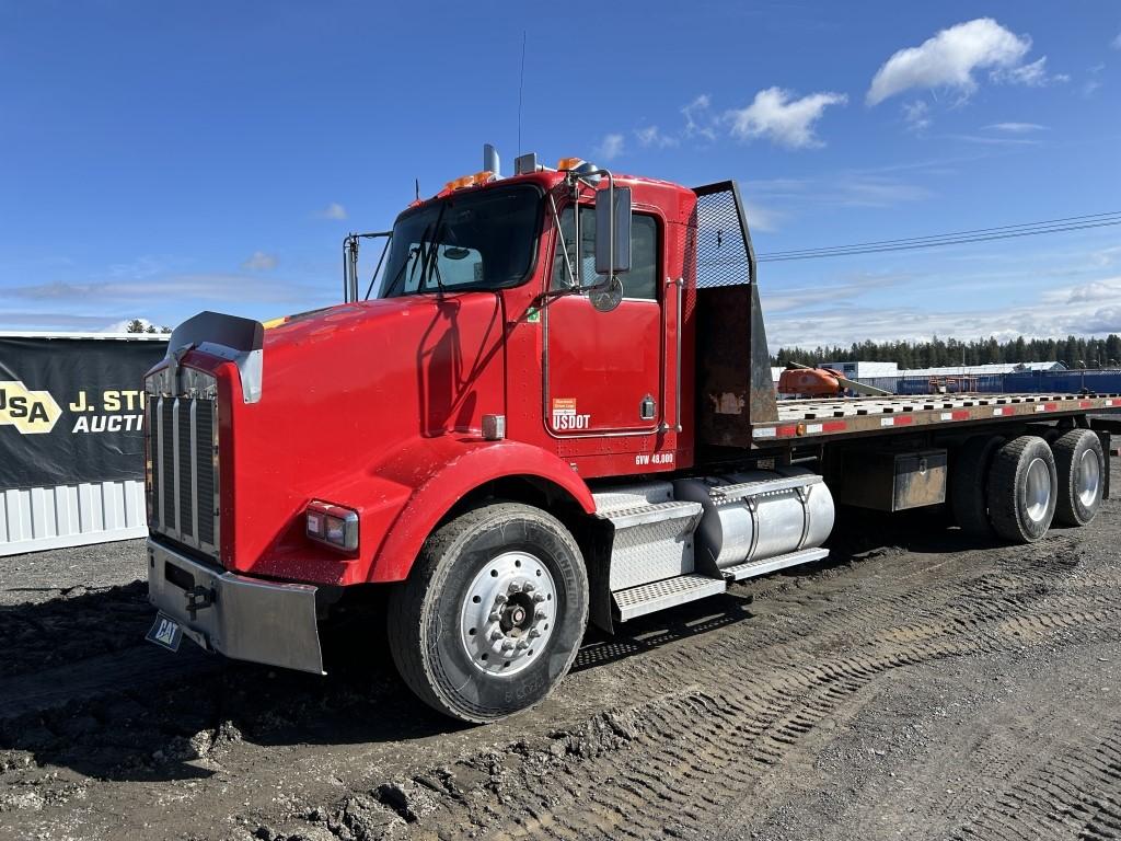 1997 Kenworth T800 T/A 27' Roll Back Truck