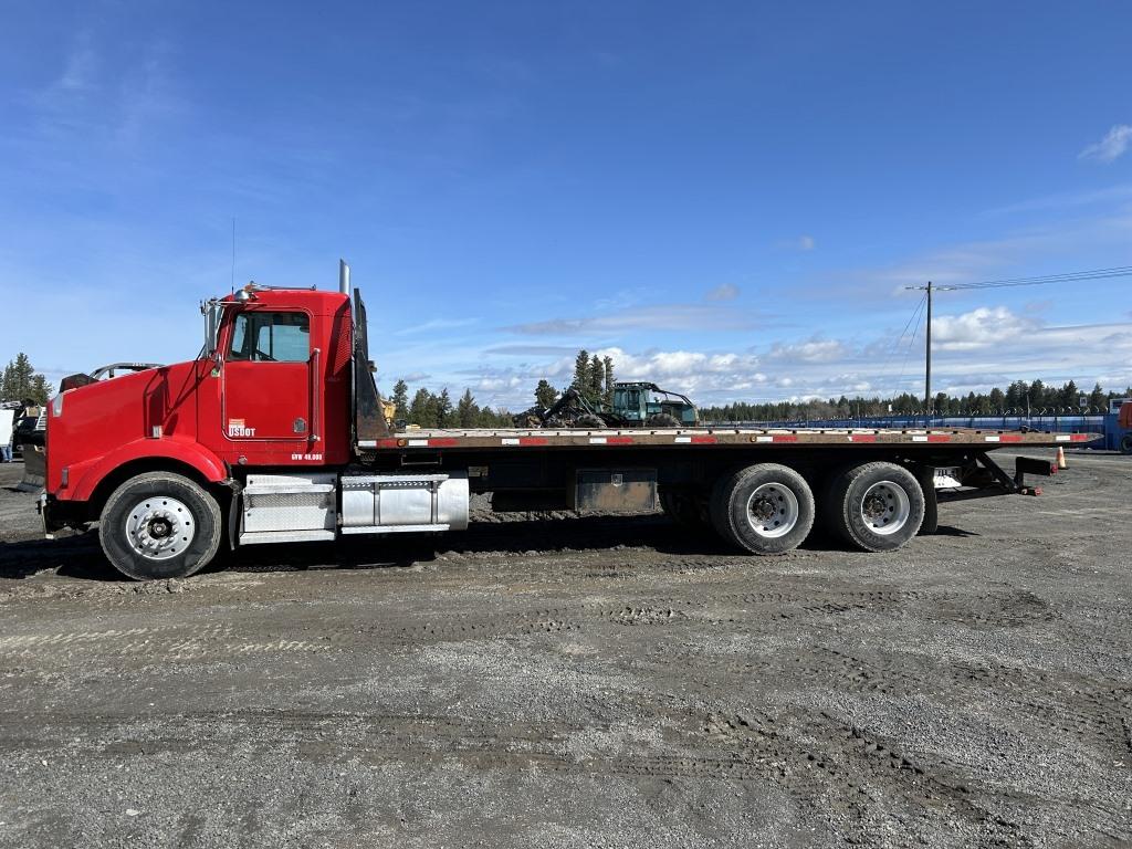 1997 Kenworth T800 T/A 27' Roll Back Truck