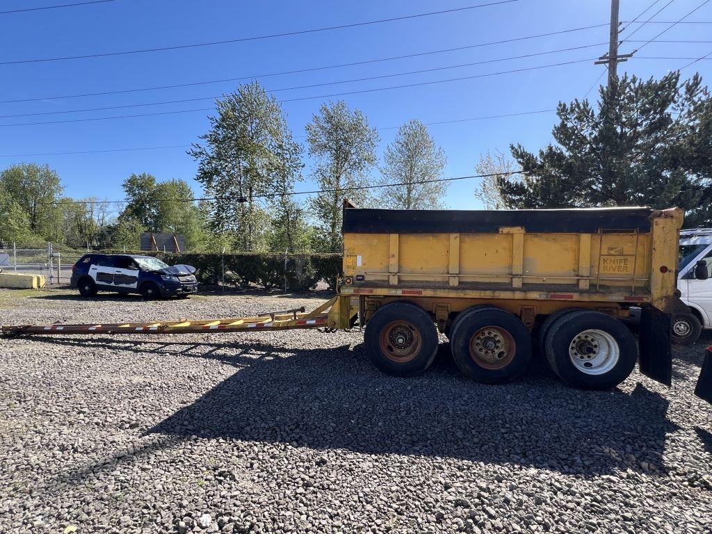 1988 C&P Tri-Axle Pup Trailer