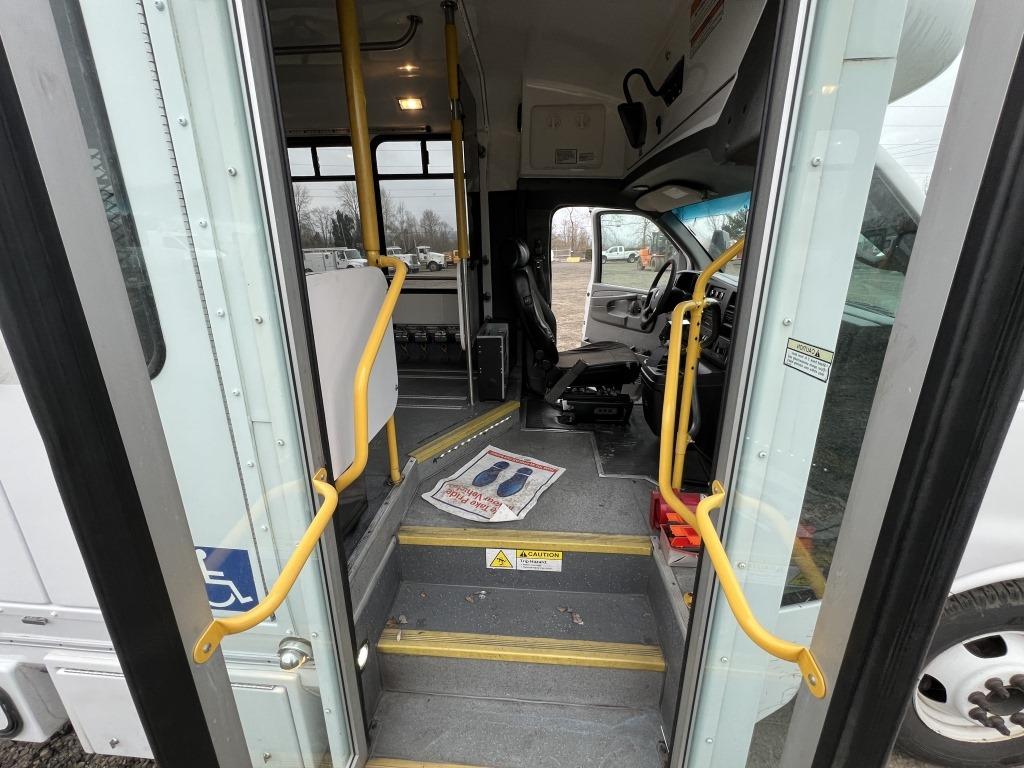 2012 Chevrolet 4500 Paratransit Bus