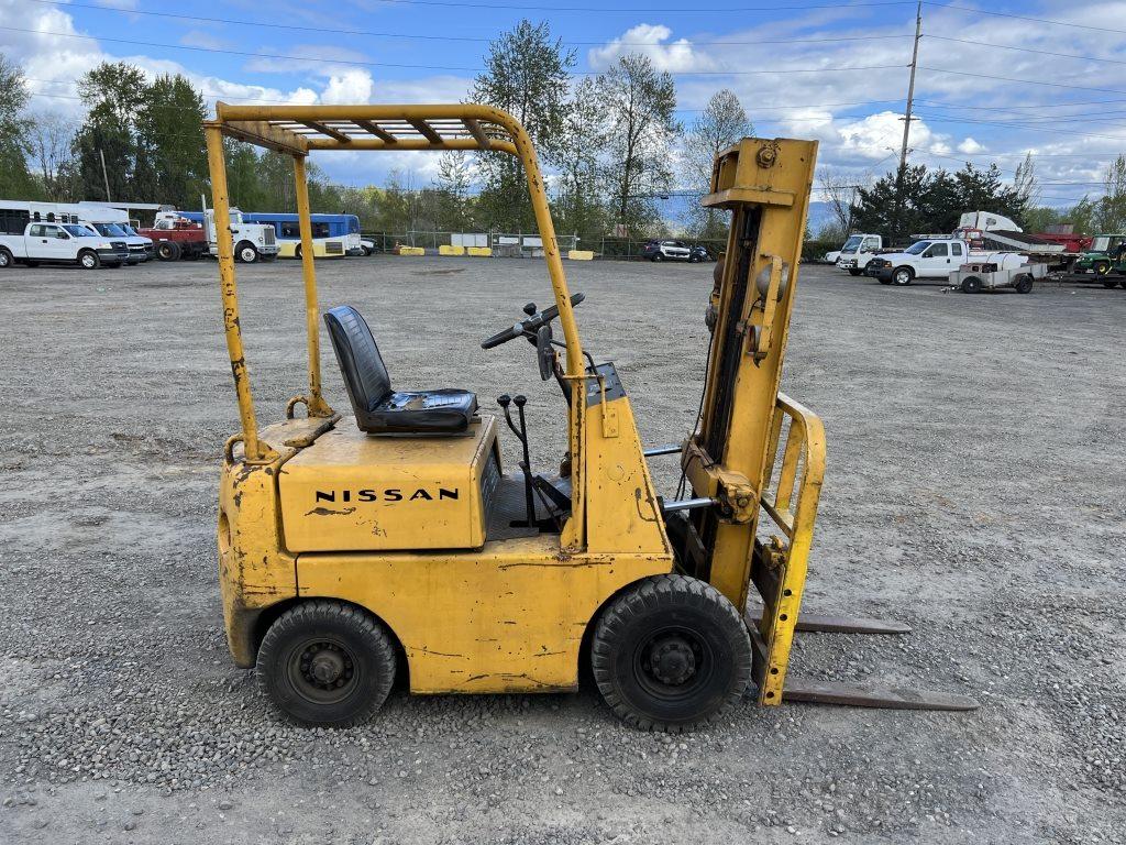 Nissan NFG101 Forklift