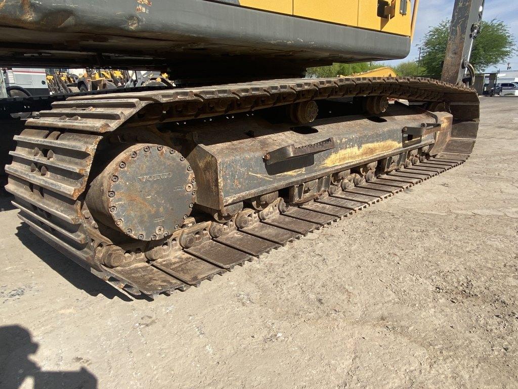 2013 Volvo EC220DL Hydraulic Excavator