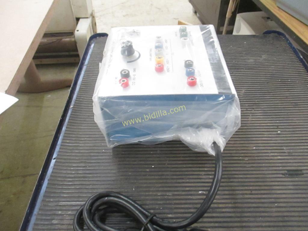 Central Scientific Company 33033 Power Supply.