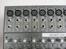 Behringer XENYXZ2442 FX Premium 4/2 Bus Mixer.