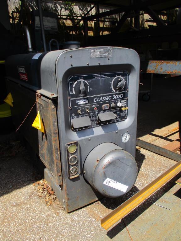 Lincoln Electric Welder Classic 300D, Engine Drive