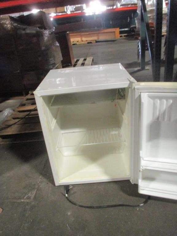 Whirlpool EL03 Refrigerator