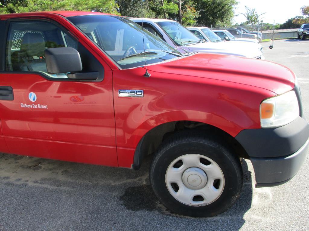 2005 Ford F-150 XL Pickup Truck.