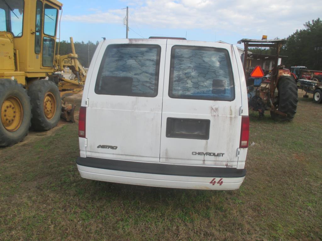 2000 Chevrolet Astro 2WD