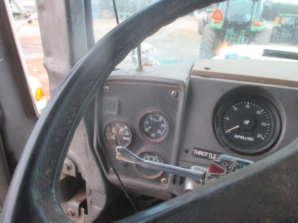 1988 Mack Semi Tractor R690ST