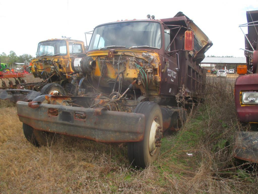 1985 Ford Dump Truck LT8000 Frame & Body