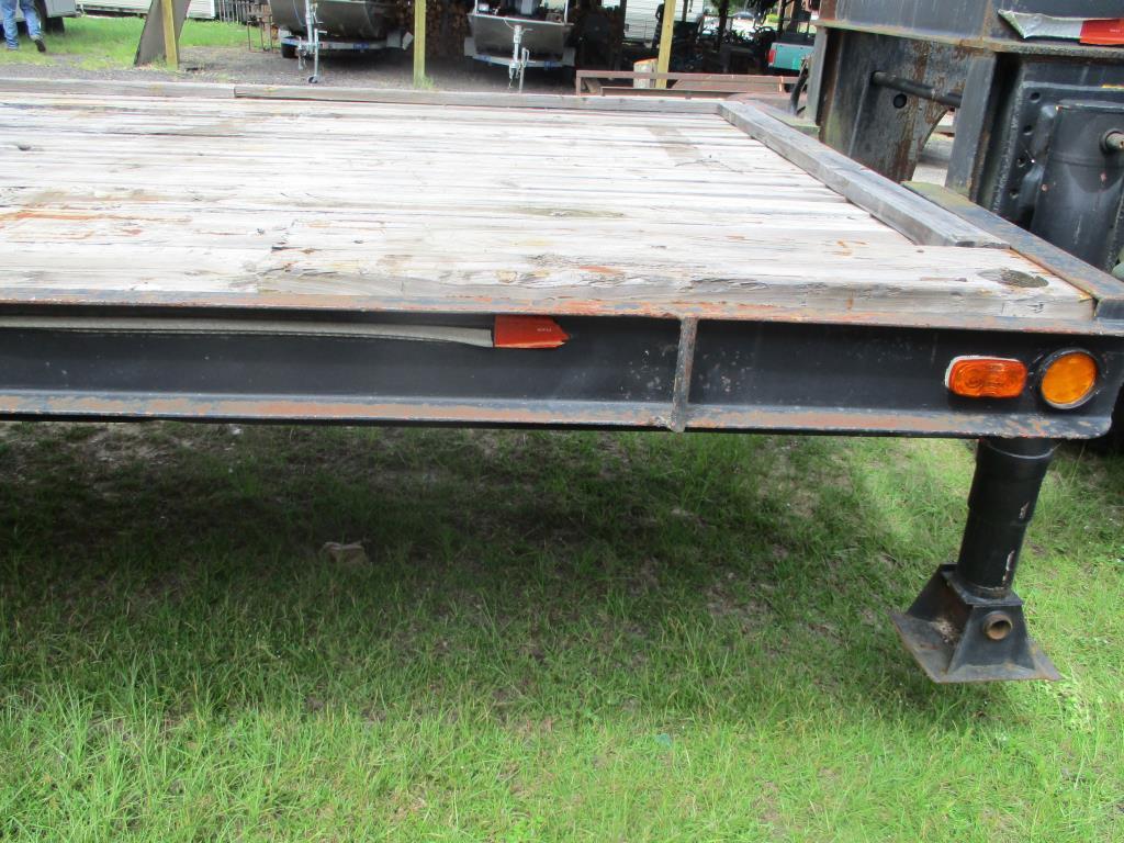 22 Foot 5th Wheel Gooseneck Trailer.