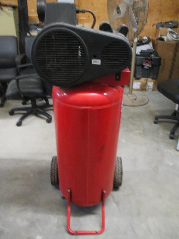 Husky Pro 30gal Air Compressor VT631505AG.