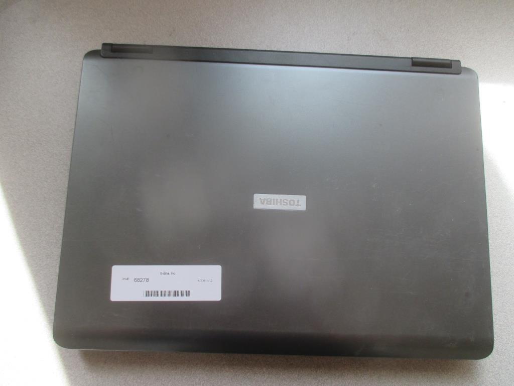 Toshiba PSAA5U-01300Q Laptop Computer.