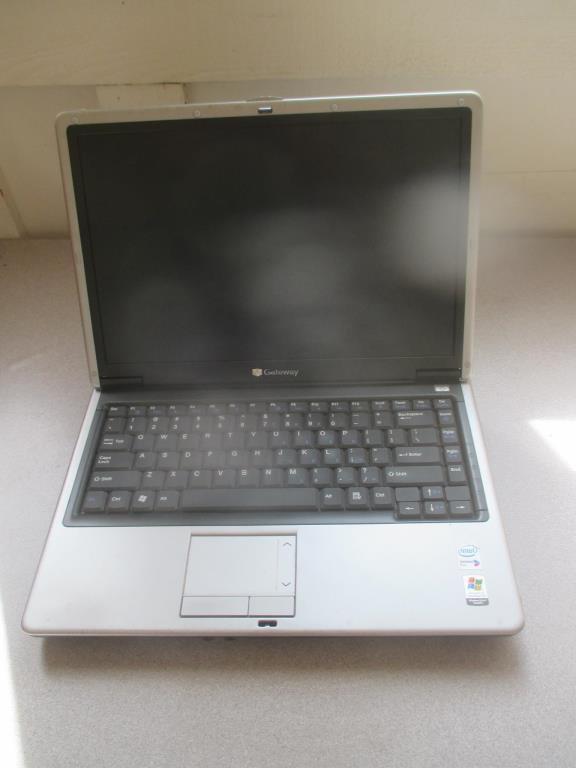 Gateway CA6 Laptop Computer.