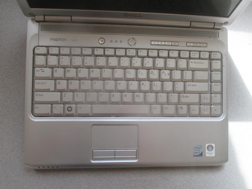 Dell Inspiron 1420 Laptop Computer.