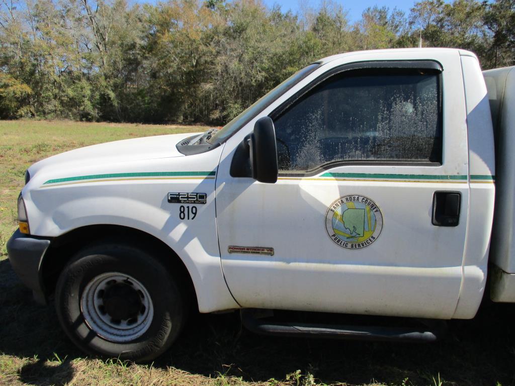 2003 Ford F-250 XL Pickup Truck