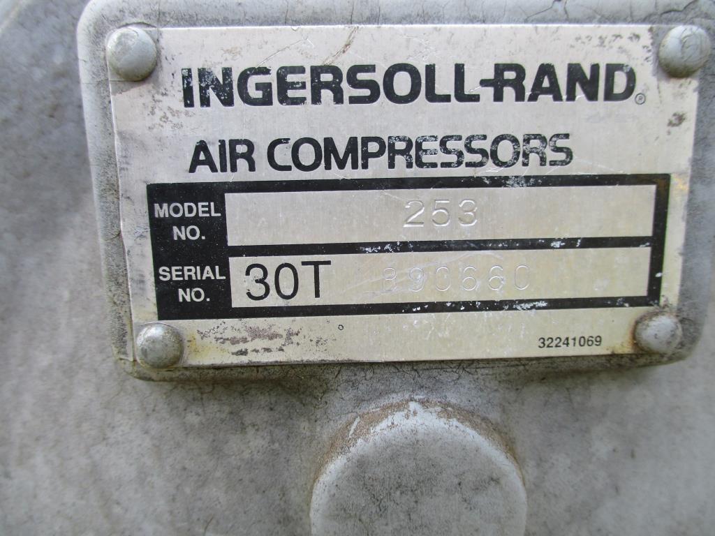 Ingersoll Rand 80gal Air Compressor 253.