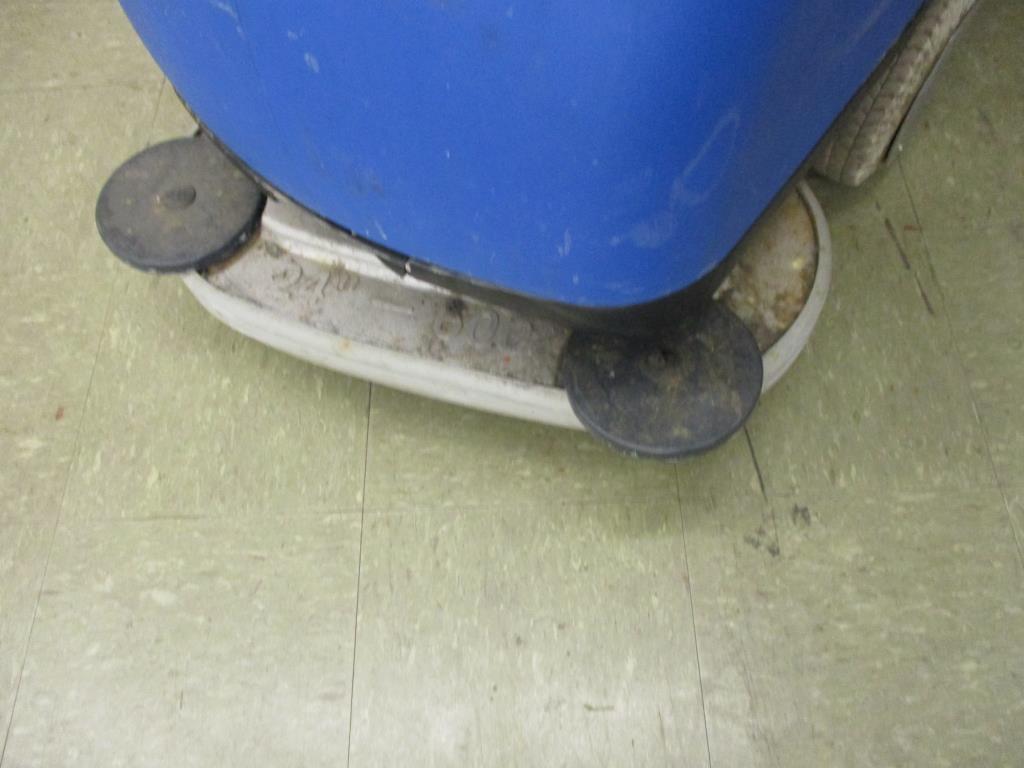 Kent Razor Plus Floor Scrub Machine 24D.