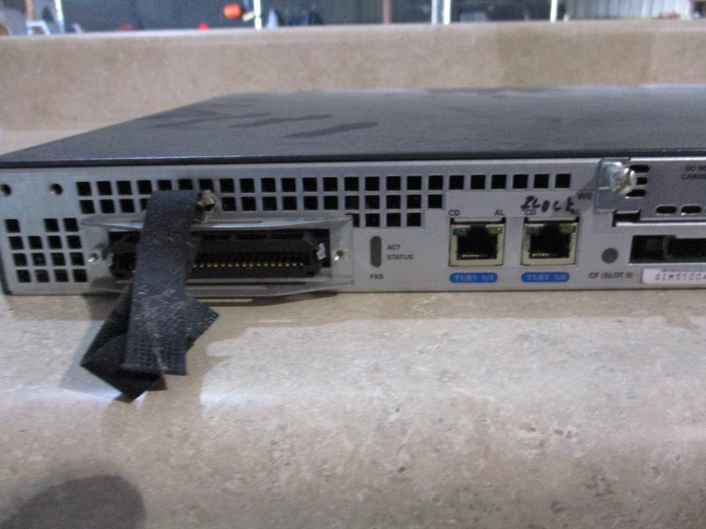 Cisco Integrated Access Device IAD 2400 Series.