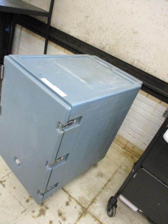 Cambro Plastic Hot/Cold Cabinet.