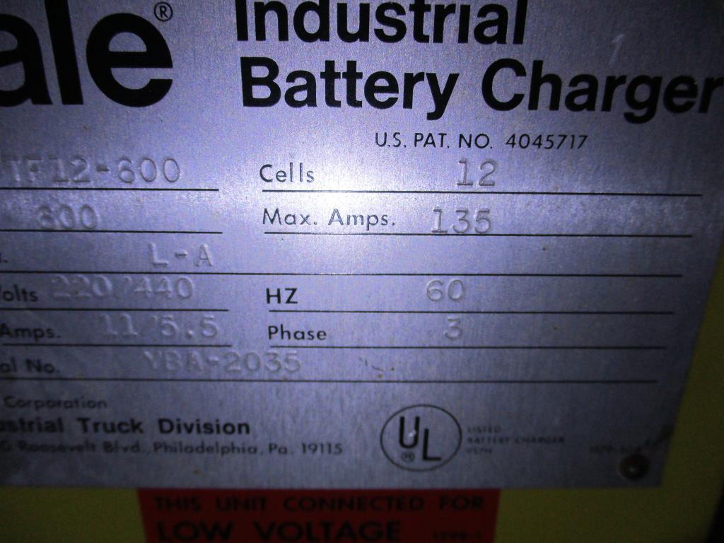 Yale Motorized Pallet Lift ESC030S4T071.