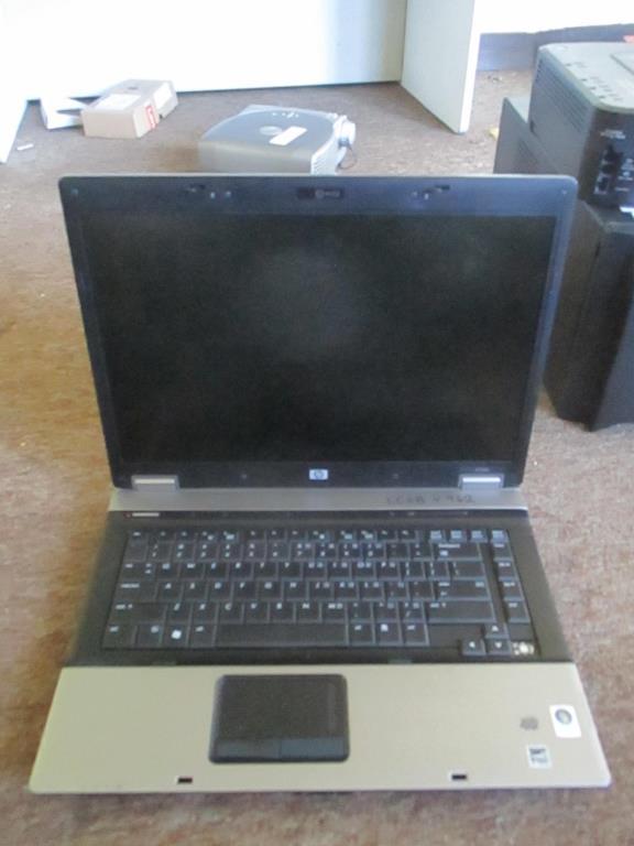 HP 67306b Laptop Computer