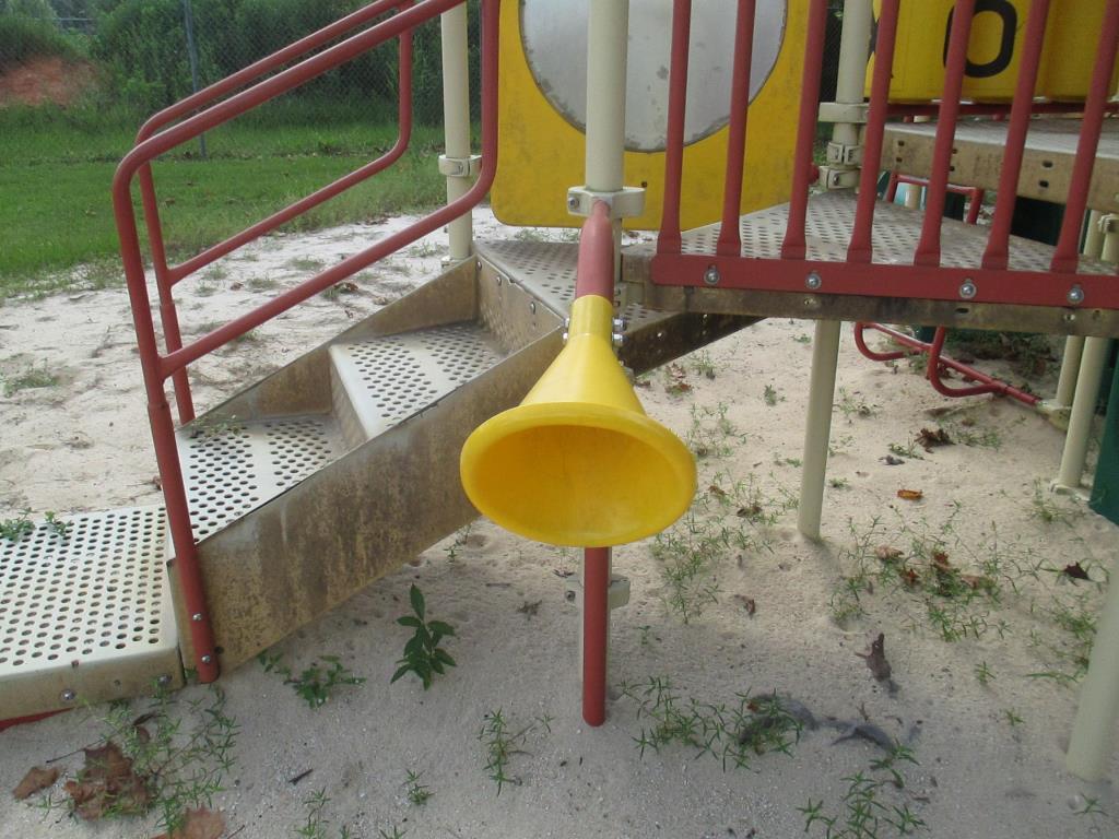 Metal and Plastic Playground Equipment