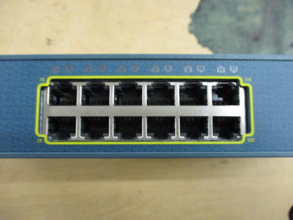 Cisco 24 Port PoE Switch Catalyst 3560.