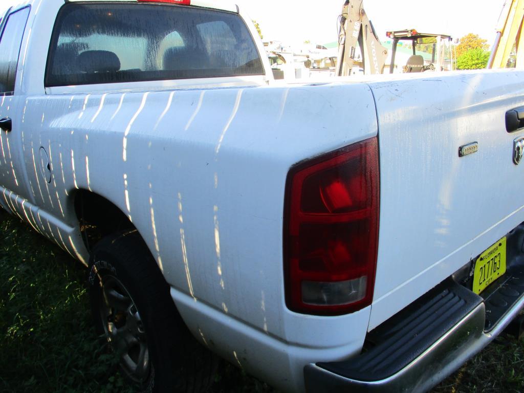 2005 Dodge Ram 1500 4WD Pickup Truck.