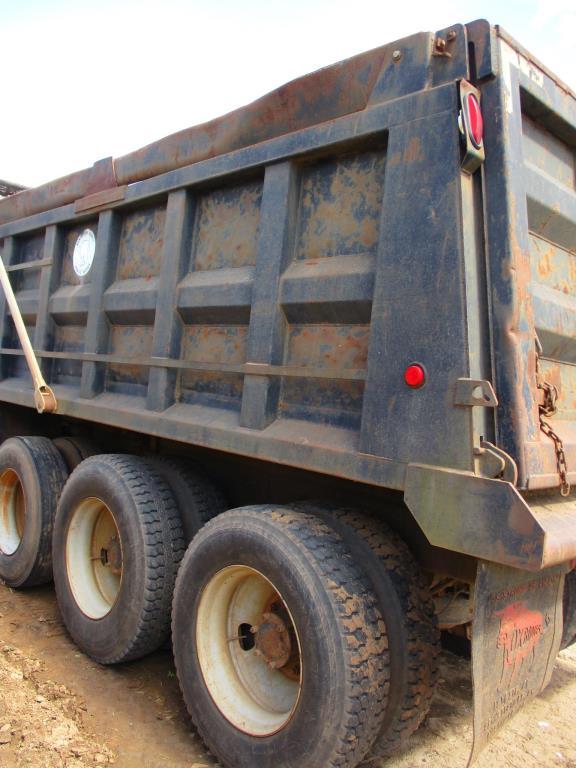 2001 Mack RD688S Dump Truck.