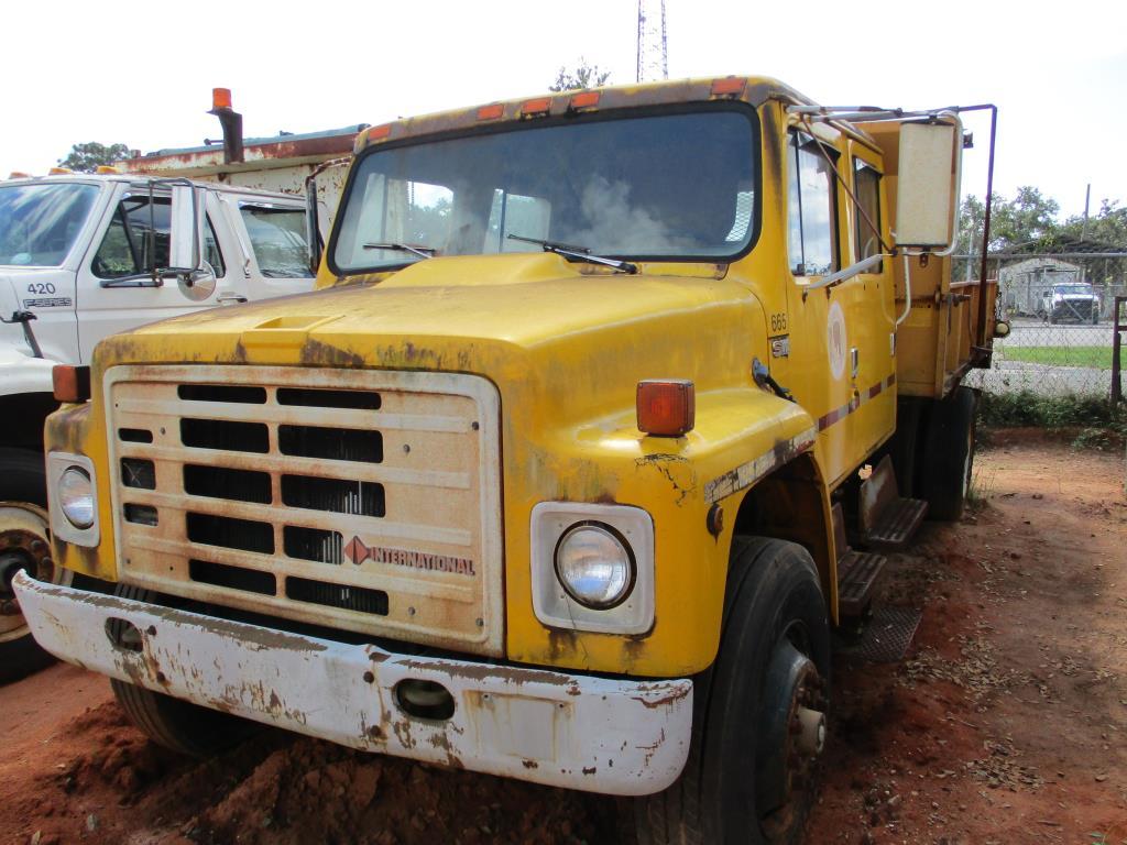 1989 International 1754 Dump Truck.