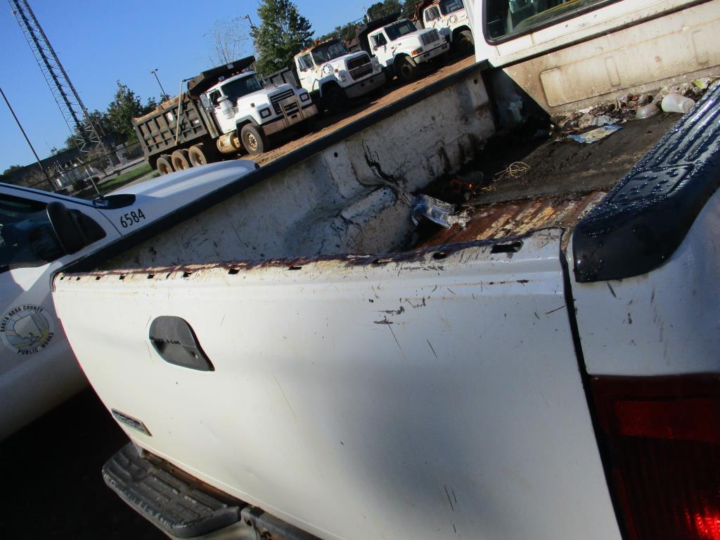 2006 Ford F-250 XL Pickup Truck.