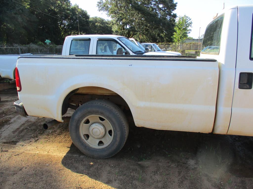 2006 Ford F-250 XL Pickup Truck.