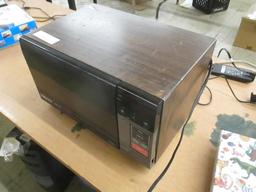 Emerson Simole Touch Microwave Oven