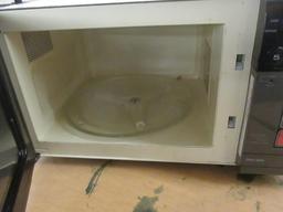 Emerson Simole Touch Microwave Oven