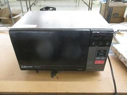 Emerson Simole Touch Microwave Oven