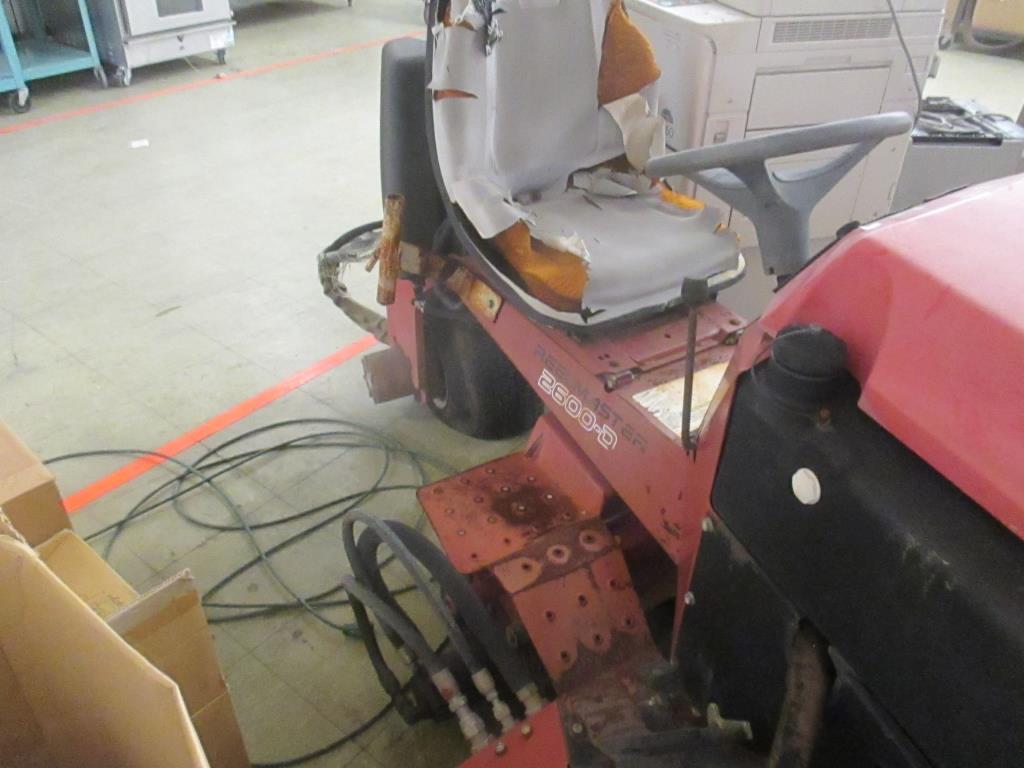 Reel Master 2600-F Three Wheel Drive Mower