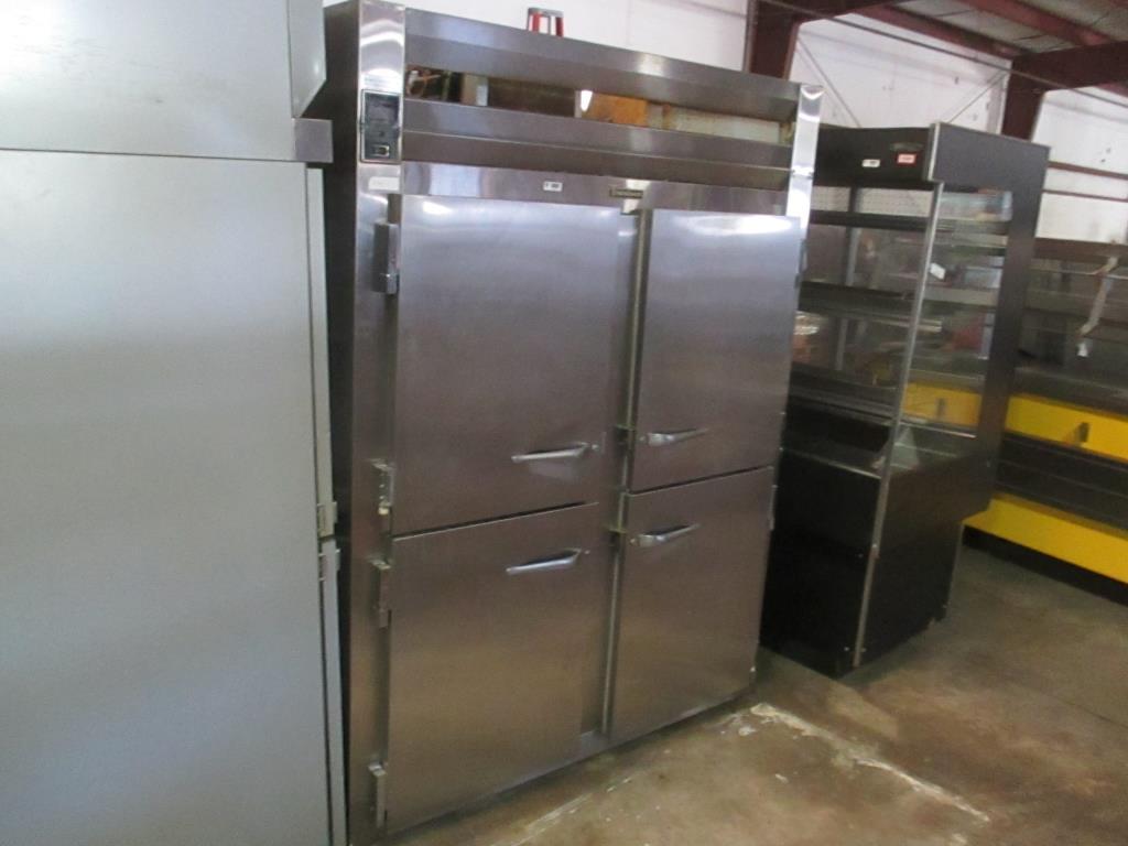 Traulsen AHT232WUT Refrigerator