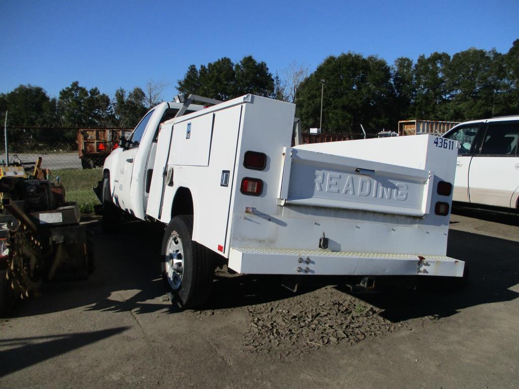 2011 Chevrolet Silverado 4WD 2500 Utility Truck.