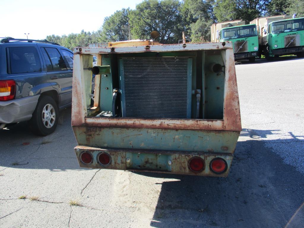 1986 Sullair Portable Air Compressor 185 DPQ 2W JD On Trailer