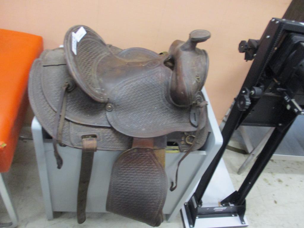 Colorado Saddlery Horse Saddle.