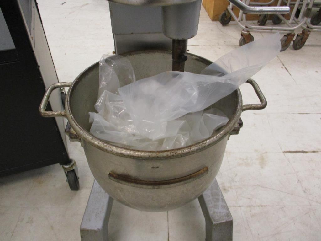 Hobart 30qt Mixer D-300T w/ Bowl.