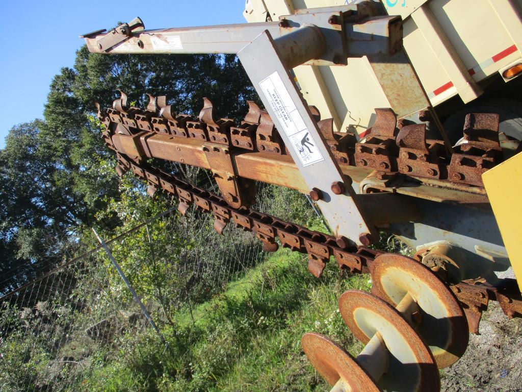 1998 Case 660 Trencher w/ D-125 Backhoe Attacment.