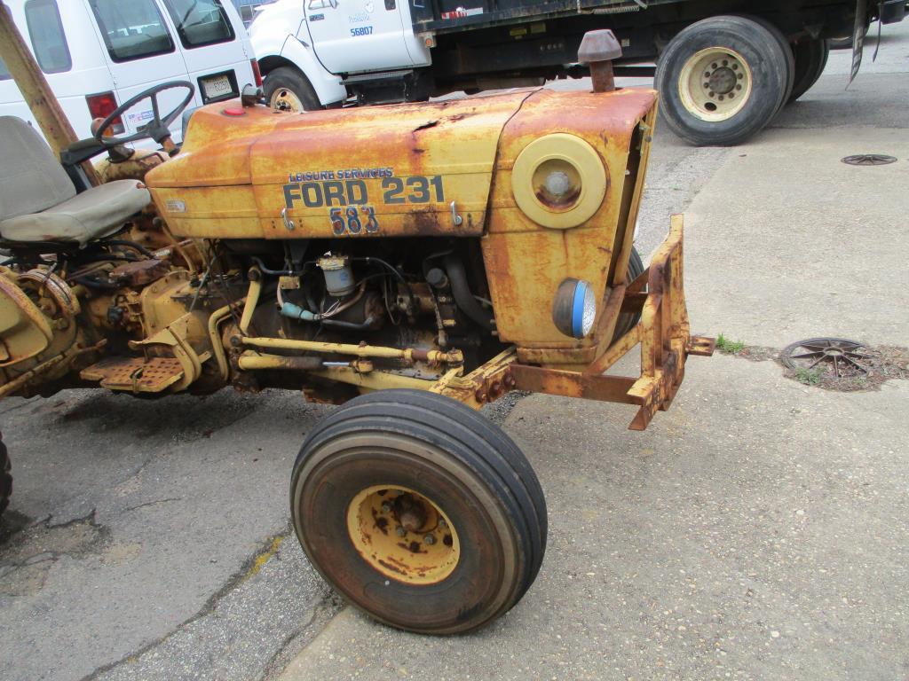 1981 Ford Tractor 231