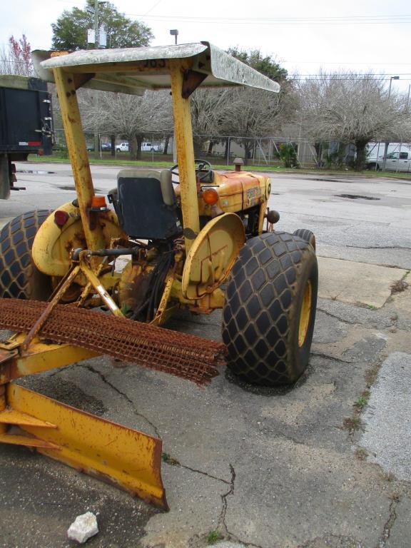 1981 Ford Tractor 231