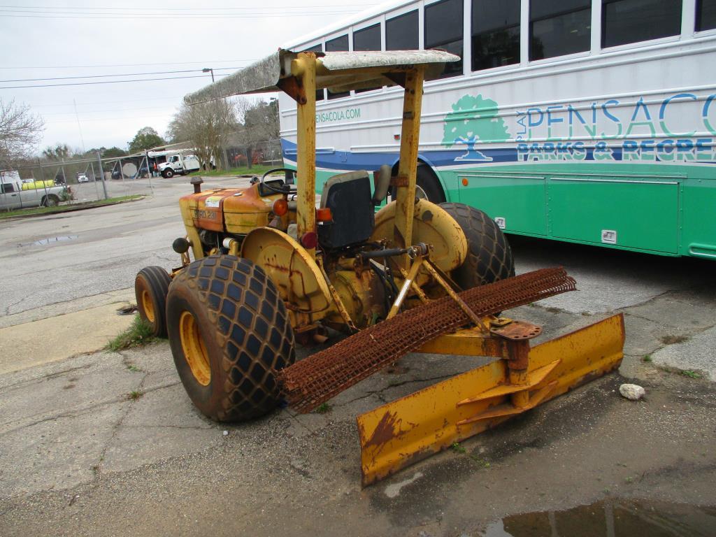 1981 Ford Tractor 231