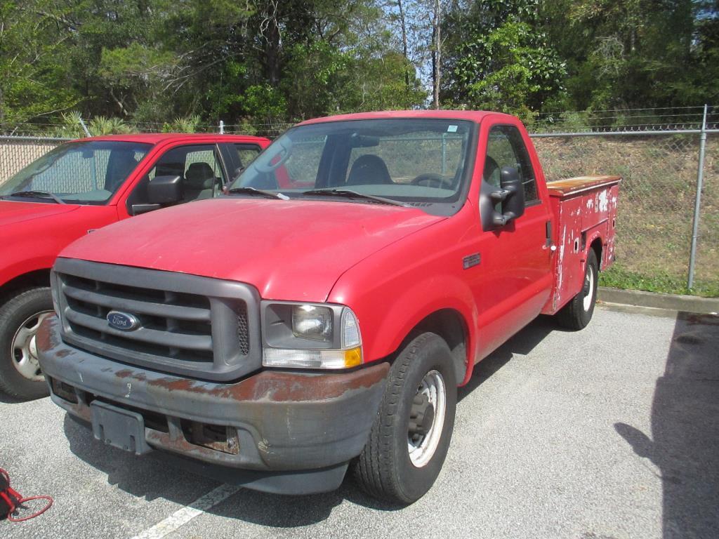 2003 Ford F-250 XL 2WD Pickup Truck.