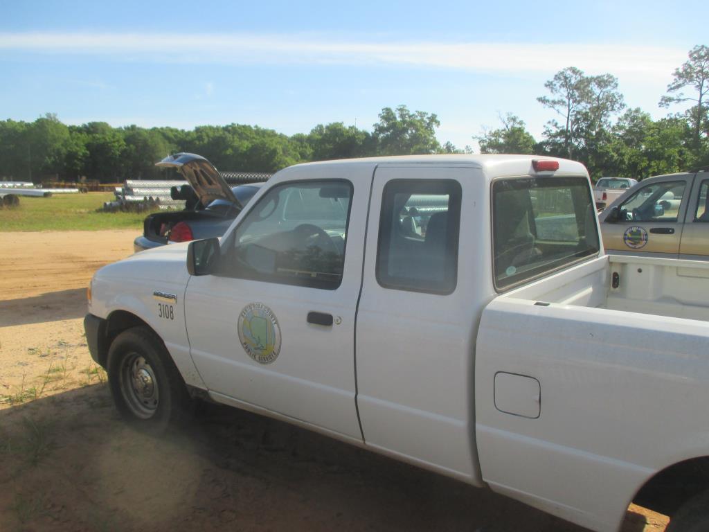 2006 Ford Ranger Extended Cab Pickup Truck.